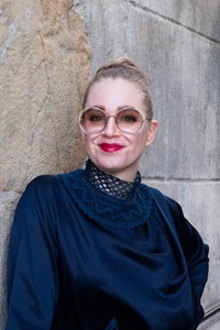 Porträtt av Sara